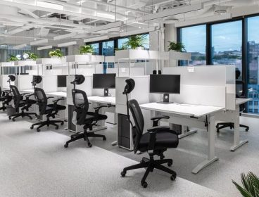 Проект офісу SQUAD Київ Enran, меблі для офісу, регульовані столи, офісні крісла