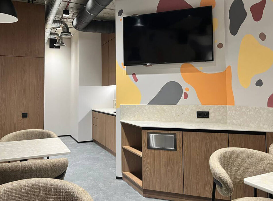 Комплексне меблювання офісу