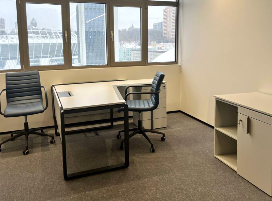 Комплексне меблювання офісу