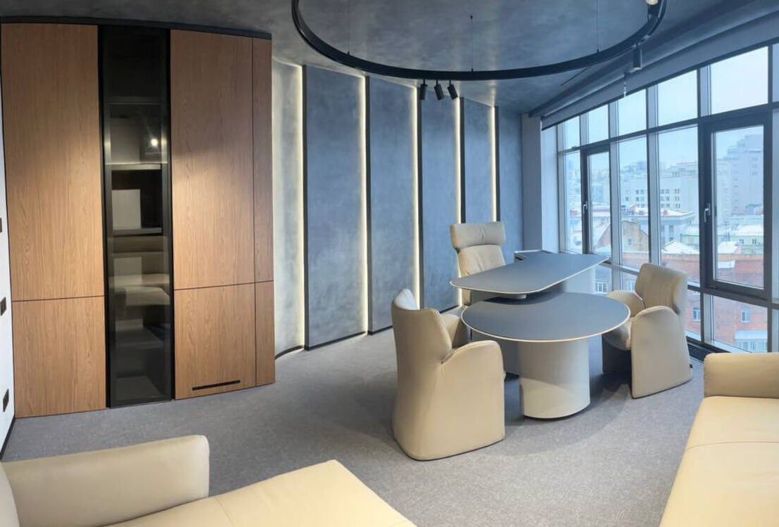 Комплексне меблювання офісу